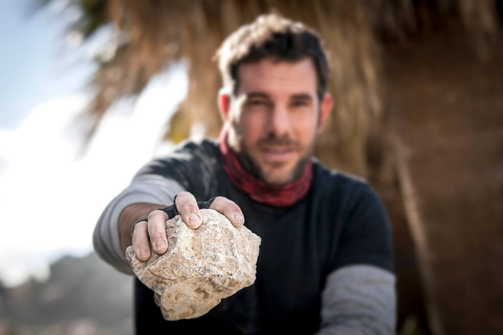 Julien Denans, batisseur et tailleur pierre sèche Toulon et Var