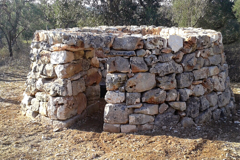 Cabanon en pierre sèche