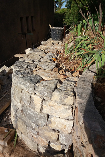 mur en pierre sèche du Haut Var